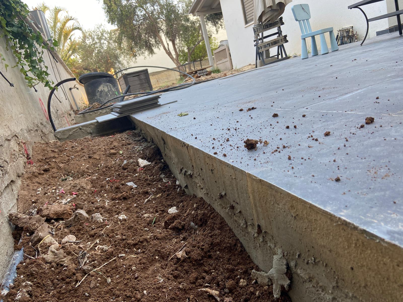 יציקת משטח בטון ריצוף חוץ ומדרגות ריצוף אבן, בן שמן